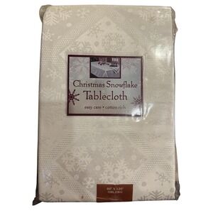 Christmas Snowflake Tablecloth Oblong Benson Mills 60" X 120" White New